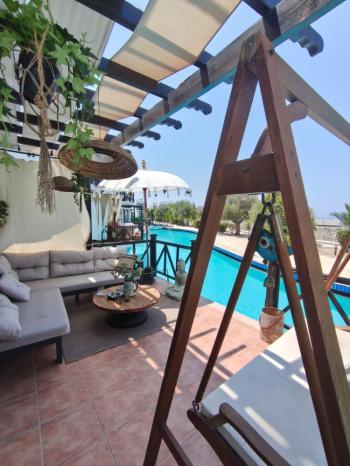 Girne Alsancak Yeşiltepe'de Muhteşem Villamız Sizi Bekliyor!