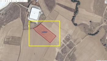 AFYON ÜÇOK EMLAKTAN İHSANİYE YAYLABAĞI MEVKİNDE 8.569M² SATILIK TARLA 