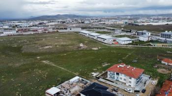AFYON ÜÇOK EMLAKTAN KARŞIYAKA MAH SATILIK 449M² ARSA 