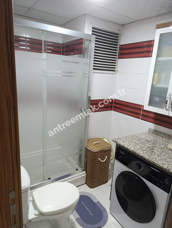 Antre Emlak'tan Satılık Bozyaka Hastanesi Yanı Cadde Üstü 3+1,130M2,Doğalgazlı,Otoparklı,Asansörlü Ebeveyn Banyolu Yeni Daire