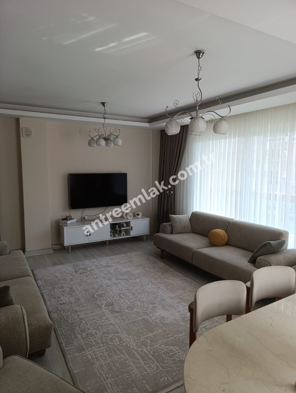 Antre Emlak'tan Satılık Bozyaka Hastanesi Yanı Cadde Üstü 3+1,130M2,Doğalgazlı,Otoparklı,Asansörlü Ebeveyn Banyolu Yeni Daire