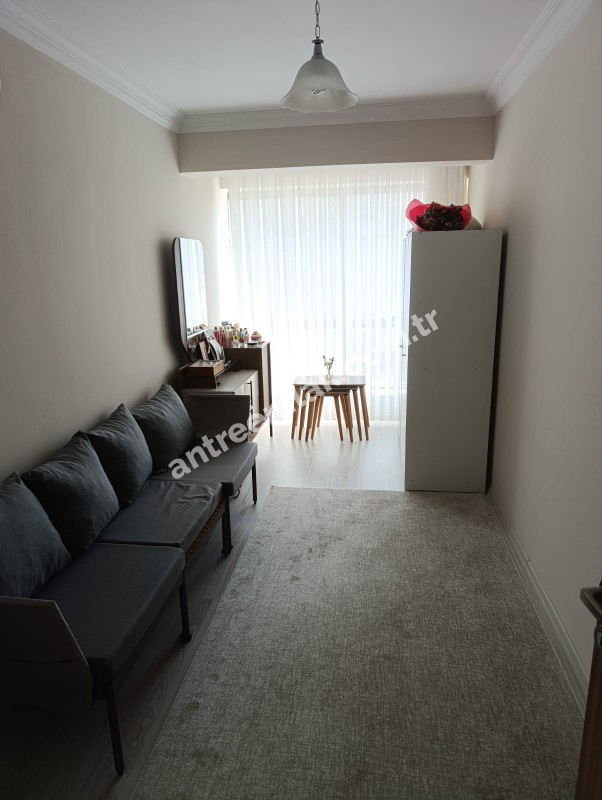 Antre Emlak'tan Satılık Bozyaka Hastanesi Yanı Cadde Üstü 3+1,130M2,Doğalgazlı,Otoparklı,Asansörlü Ebeveyn Banyolu Yeni Daire