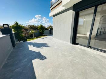 DİDİM HİSAR MAHALLESİ’NDE 3+1 • 140m² NET • 3 BANYO • TERASLI & PERGULELİ • İSKANLI SATILIK MODERN VİLLA! 