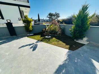 DİDİM HİSAR MAHALLESİ’NDE 3+1 • 140m² NET • 3 BANYO • TERASLI & PERGULELİ • İSKANLI SATILIK MODERN VİLLA! 