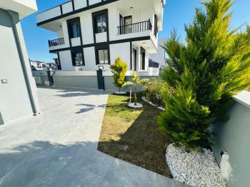 DİDİM HİSAR MAHALLESİ’NDE 3+1 • 140m² NET • 3 BANYO • TERASLI & PERGULELİ • İSKANLI SATILIK MODERN VİLLA! 