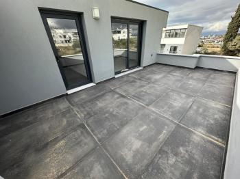 DİDİM HİSAR MAHALLESİ’NDE 3+1 • EBEVEYN BANYOLU • HAVUZLU • OTOPARKLI • 140m² NET SATILIK MODERN VİLLA!