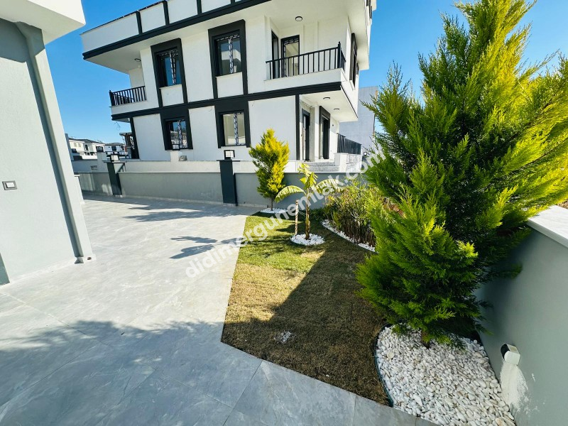 DİDİM HİSAR MAHALLESİ’NDE 3+1 • 140m² NET • 3 BANYO • TERASLI & PERGULELİ • İSKANLI SATILIK MODERN VİLLA! 