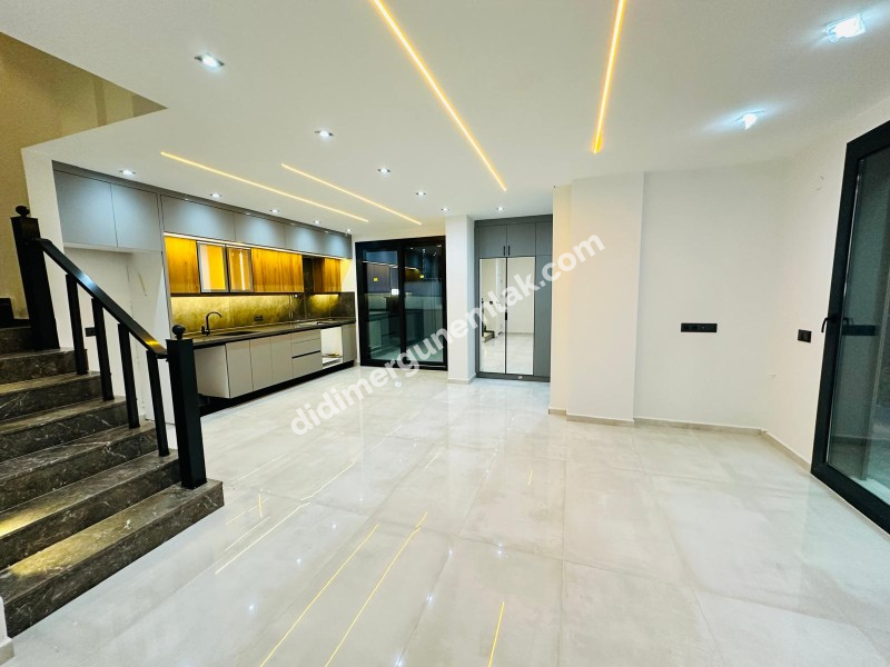 DİDİM HİSAR MAHALLESİ’NDE 3+1 • 140m² NET • 3 BANYO • TERASLI & PERGULELİ • İSKANLI SATILIK MODERN VİLLA! 