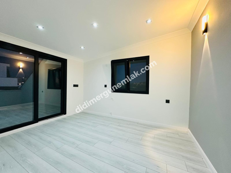 DİDİM HİSAR MAHALLESİ’NDE 3+1 • 140m² NET • 3 BANYO • TERASLI & PERGULELİ • İSKANLI SATILIK MODERN VİLLA! 