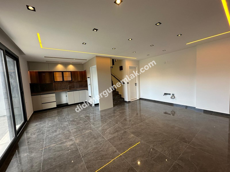 DİDİM HİSAR MAHALLESİ’NDE 3+1 • EBEVEYN BANYOLU • HAVUZLU • OTOPARKLI • 140m² NET SATILIK MODERN VİLLA!
