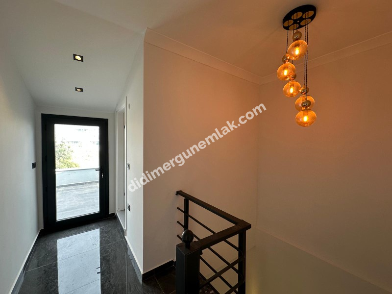 DİDİM HİSAR MAHALLESİ’NDE 3+1 • EBEVEYN BANYOLU • HAVUZLU • OTOPARKLI • 140m² NET SATILIK MODERN VİLLA!