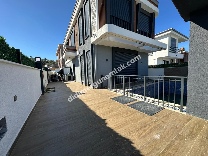 DİDİM HİSAR MAHALLESİ’NDE 3+1 • HAVUZLU • OTOPARKLI • FULL EŞYALI • PANJURLU • BİTİŞİK NİZAM SATILIK MODERN VİLLA!