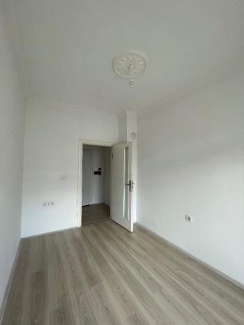 Güvenay - Çorum Adil Can Demir Parkı Altı 3+1 Bakımlı Daire