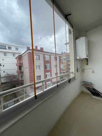 Güvenay - Çorum Adil Can Demir Parkı Altı 3+1 Bakımlı Daire