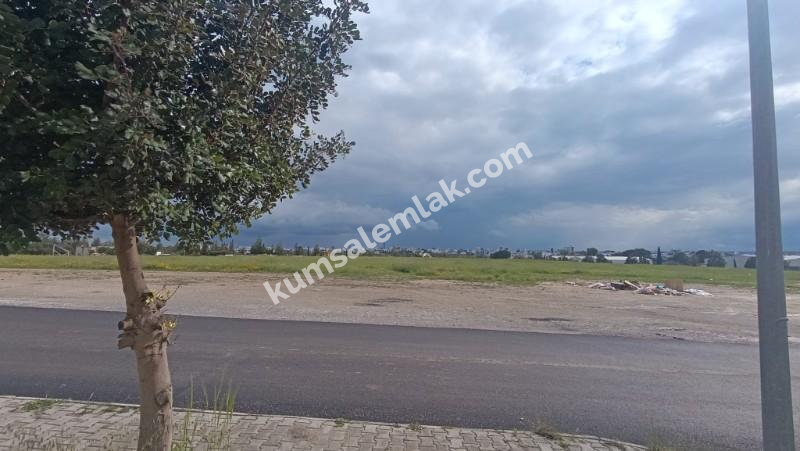 LEFKOŞA SANAYI'DA AYLIK ÖDEMELİ  KİRALIK  İŞ YERİ 