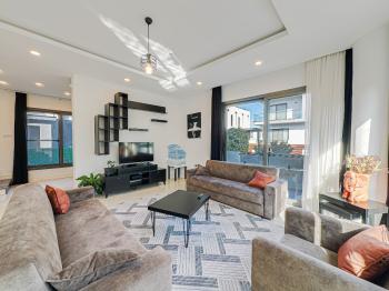 KKTC Girne Edremit Bölgesinde Dağ ve Deniz Manzaralı Satılık 3+1 Villa 