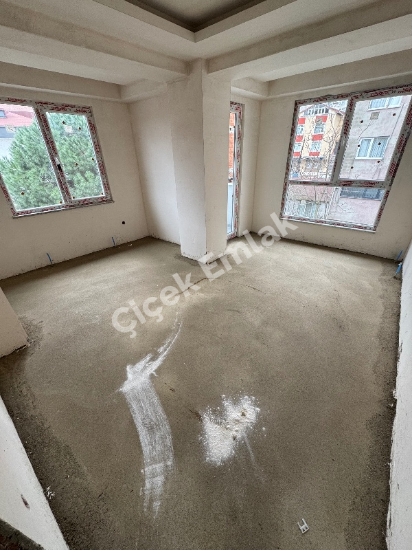 Çırçır'da Arakat 2+1 Balkonlu Sıfır Satılık Daire