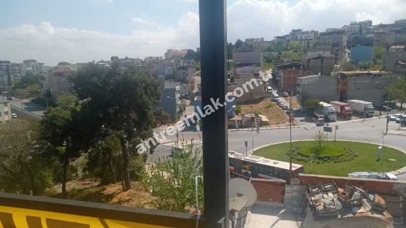 Antre Emlak'tan Kiralık Şehit Fethi Bey Okulu Yanı Cadde Üstü 2+1,100 M2 Bakımlı Ferah Daire