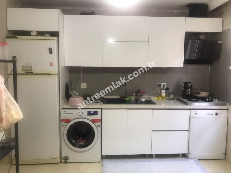 Antre Emlak'tan Kiralık Şehit Fethi Bey Okulu Yanı Cadde Üstü 2+1,100 M2 Bakımlı Ferah Daire