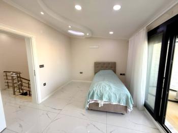 Didim'de Satılık 4+1 Ayrı Mutfaklı Villa