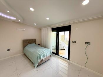 Didim'de Satılık 4+1 Ayrı Mutfaklı Villa