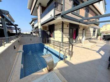 Didim'de Satılık 4+1 Ayrı Mutfaklı Villa
