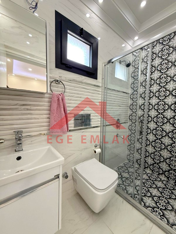 Didim'de Satılık 4+1 Ayrı Mutfaklı Villa