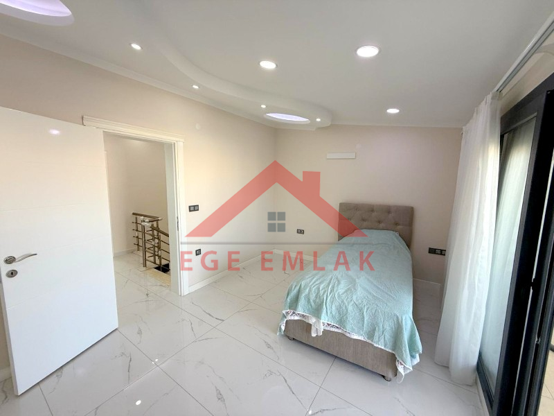 Didim'de Satılık 4+1 Ayrı Mutfaklı Villa