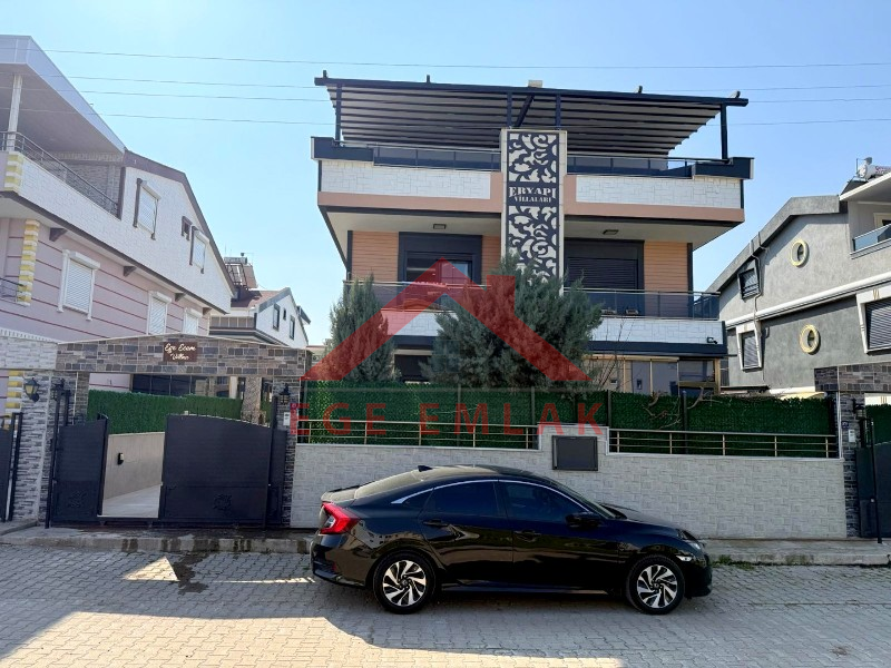 Didim'de Satılık 4+1 Ayrı Mutfaklı Villa