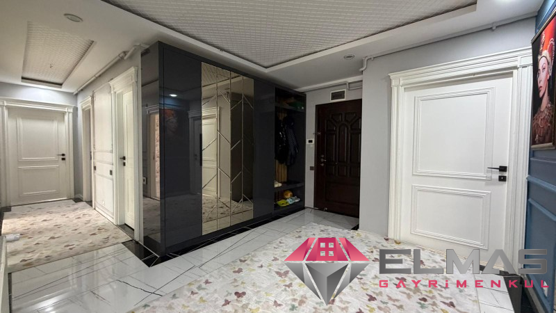 Elmas’tan Hürriyet’te Geniş Peyzajlı Nezih Site İçi  4+1