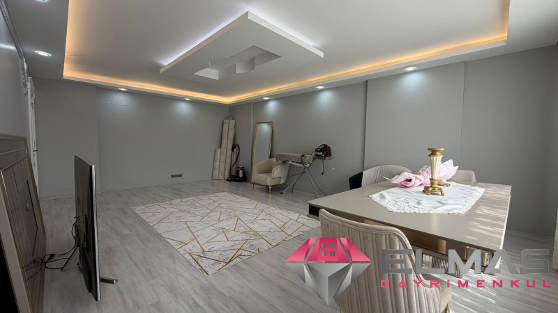 Elmas’tan Hürriyet’te Geniş Peyzajlı Nezih Site İçi  4+1