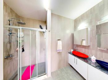 Kıbrıs Girne Ozanköy Bölgesinde Satılık 4 Yatak Odalı Villa