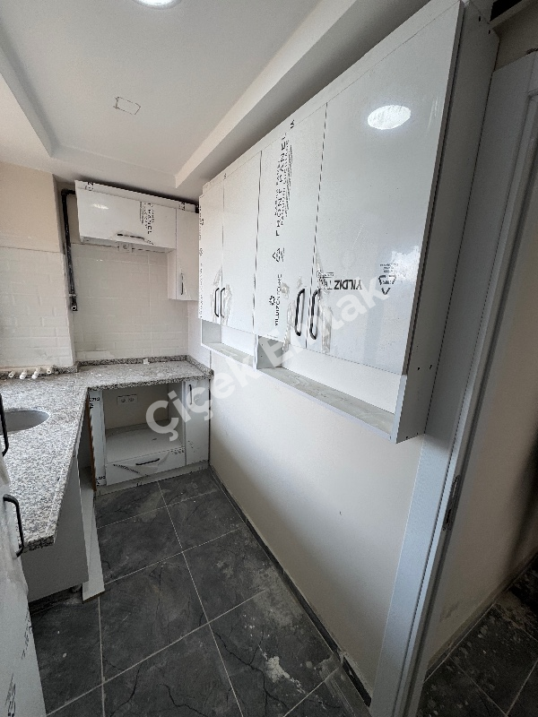 Alibeyköy Çarşı'ya Yakın 1+1 Sıfır Satılık Daire