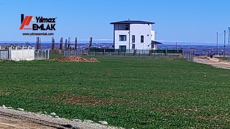 FIRAT MAH. VİLLALAR BÖLGESİNDE 4.KAT İMARLI SATILIK GÜNEY CEPHELİ 481m² ARSA