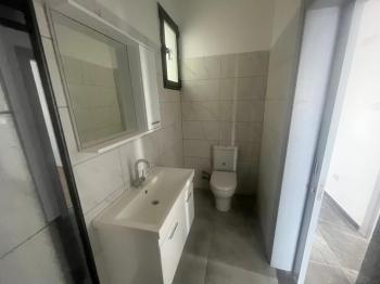 Küçük Kaymaklıda Terminal ve Okullar Yoluna Yürüme Mesafesinde Ensüit 3+1 satılık Daire