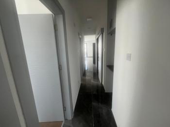 Küçük Kaymaklıda Terminal ve Okullar Yoluna Yürüme Mesafesinde Ensüit 3+1 satılık Daire