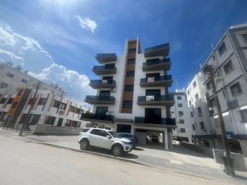 Küçük Kaymaklıda Terminal ve Okullar Yoluna Yürüme Mesafesinde Ensüit 3+1 satılık Daire