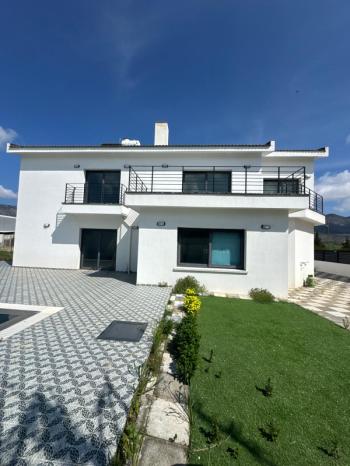 GİRNE BOĞAZDA  EŞYALI SATILIK MÜSTAKİL EV 