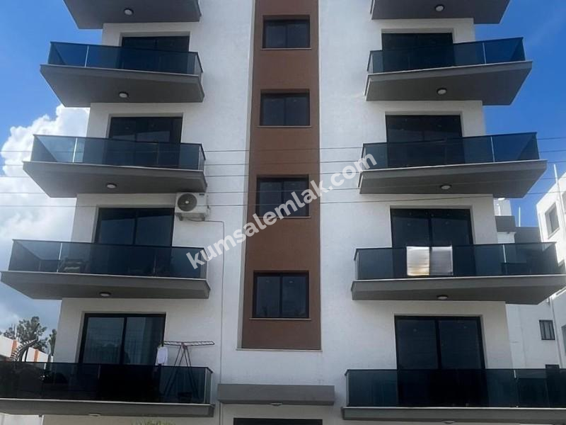 Küçük Kaymaklıda Terminal ve Okullar Yoluna Yürüme Mesafesinde Ensüit 3+1 satılık Daire