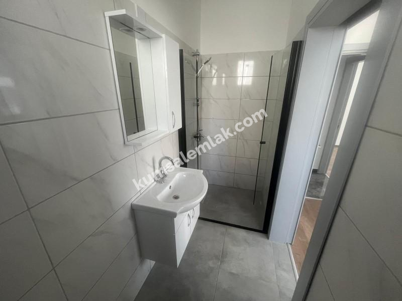 Küçük Kaymaklıda Terminal ve Okullar Yoluna Yürüme Mesafesinde Ensüit 3+1 satılık Daire