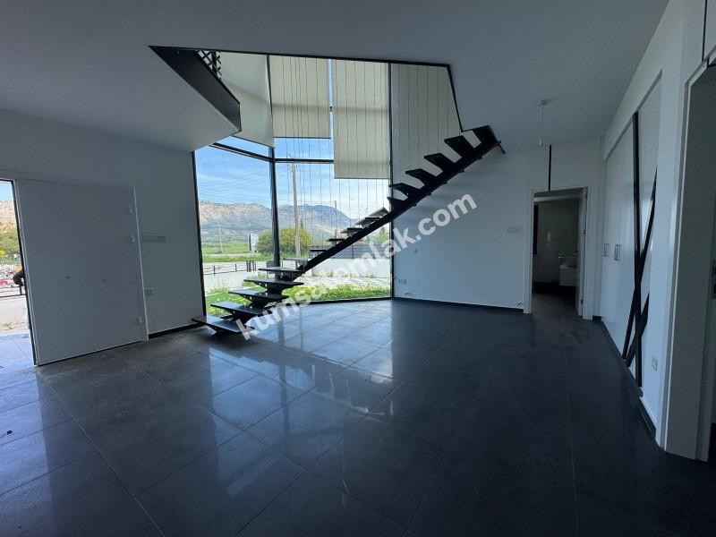 GİRNE BOĞAZDA  EŞYALI SATILIK MÜSTAKİL EV 