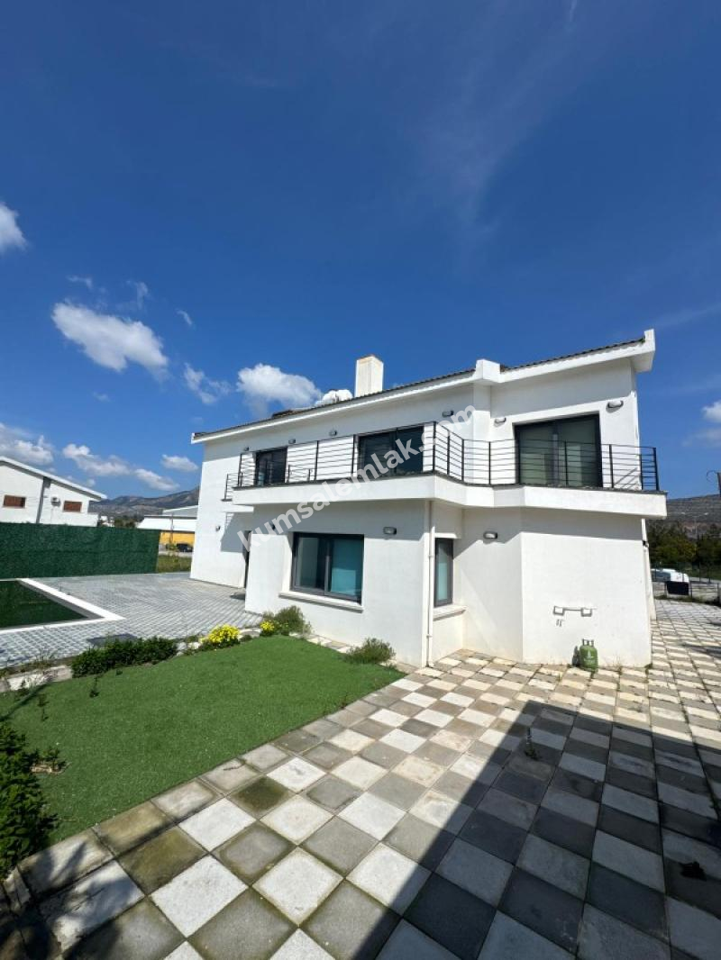 GİRNE BOĞAZDA  EŞYALI SATILIK MÜSTAKİL EV 