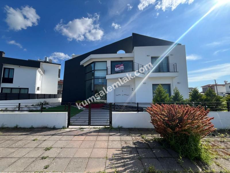 GİRNE BOĞAZDA  EŞYALI SATILIK MÜSTAKİL EV 