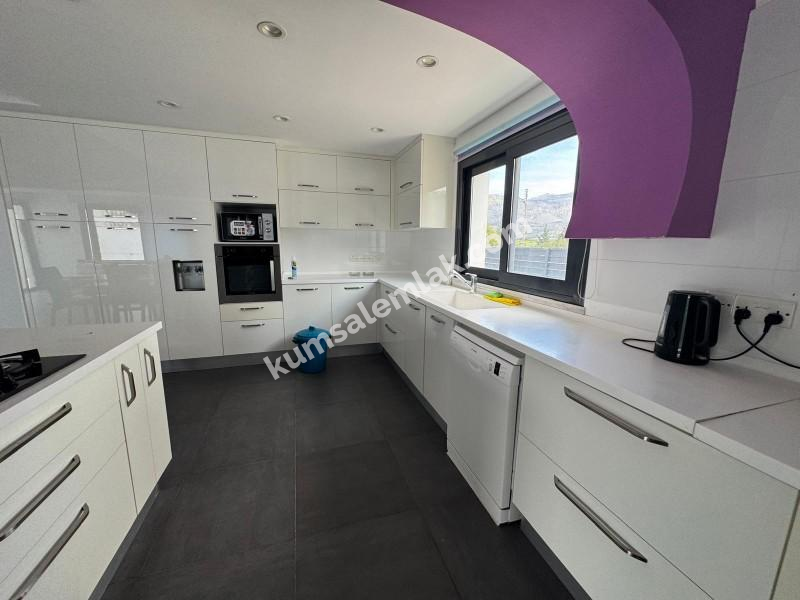 GİRNE BOĞAZDA  EŞYALI SATILIK MÜSTAKİL EV 