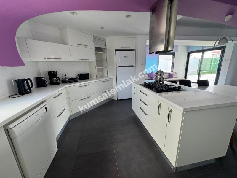 GİRNE BOĞAZDA  EŞYALI SATILIK MÜSTAKİL EV 