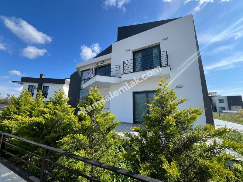 GİRNE BOĞAZDA  EŞYALI SATILIK MÜSTAKİL EV 