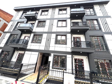Alibeyköy Metro'ya 5 Dk 2+1 Müstakil Bahçeli 100 m2 Satılık Daire