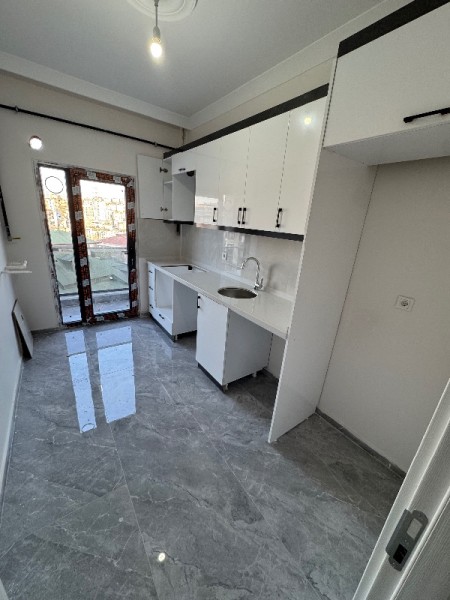 Alibeyköy Metro'ya 5 Dk 6.Kat Manzaralı 2+1 Balkonlu Sıfır Satılık Daire