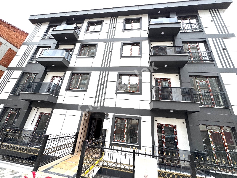 Alibeyköy Metro'ya 5 Dk 2+1 Müstakil Bahçeli 100 m2 Satılık Daire