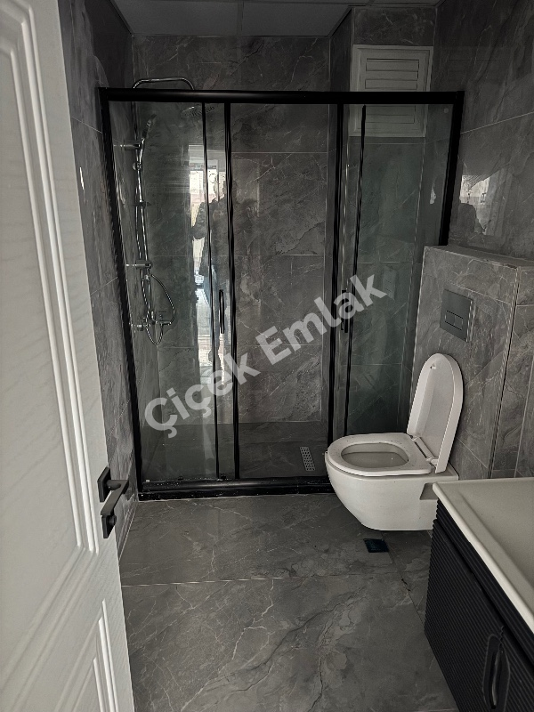 Alibeyköy Metro'ya 5 Dk 2+1 Müstakil Bahçeli 100 m2 Satılık Daire